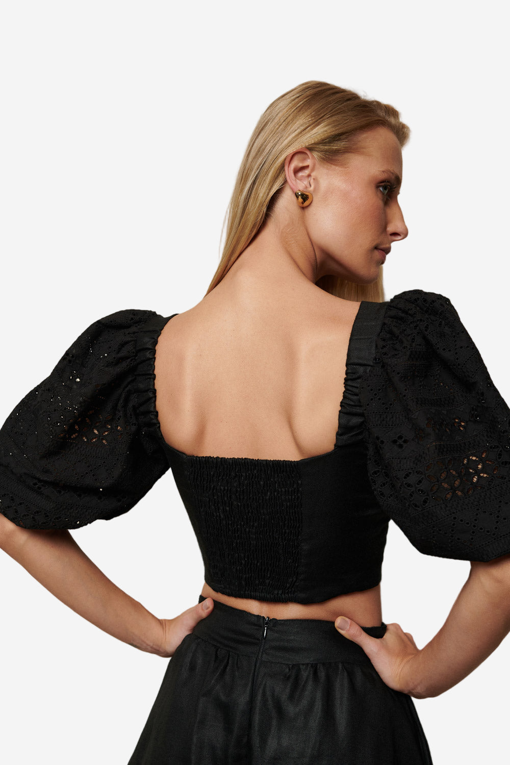 Cropped Clara