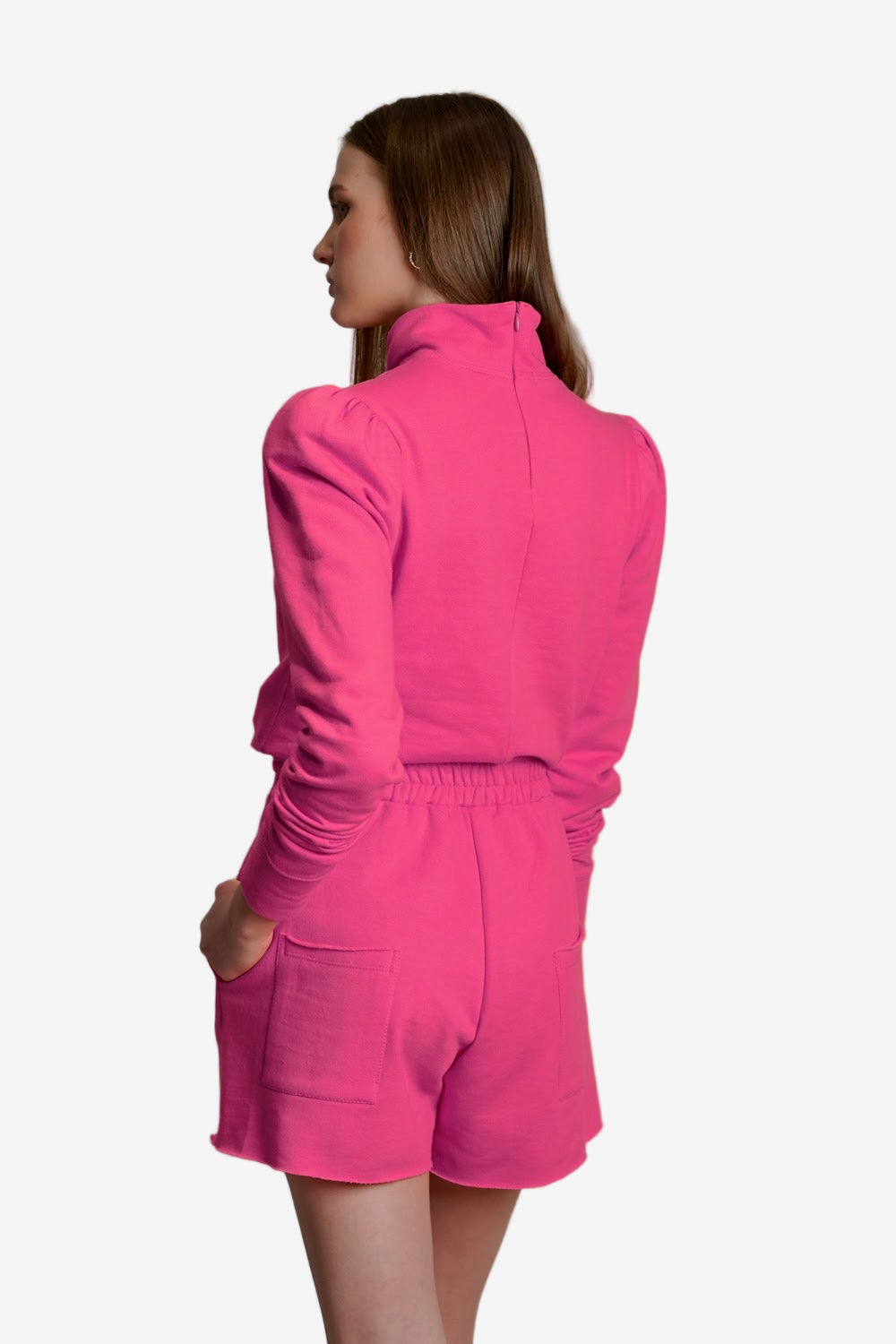 Short Sandra